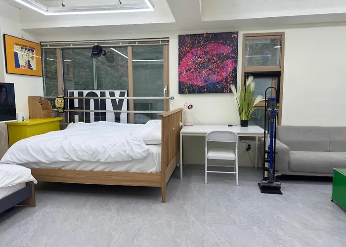Appartement 201, Atelier Seongsu Riverside Loft Cherry Blossom Road River Airport Bus