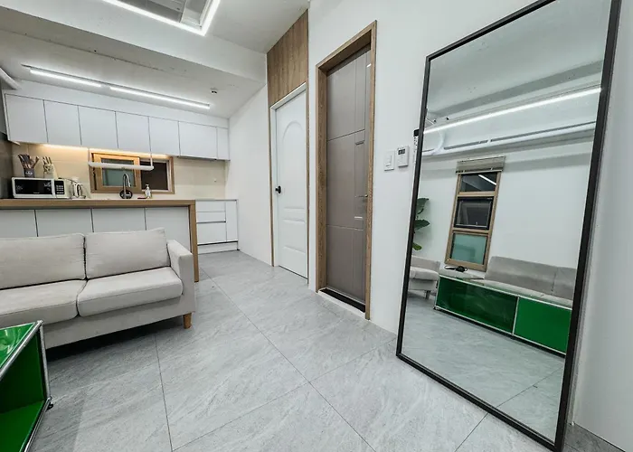 Apartment 201, Atelier Seongsu Riverside Loft Cherry Blossom Road River Airport Bus