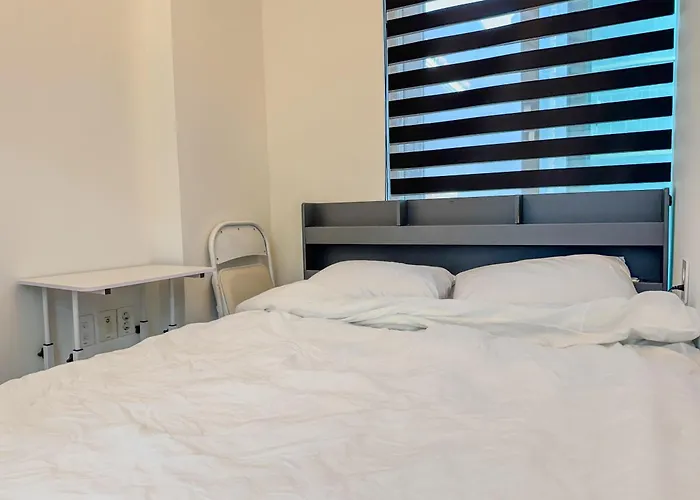 201, Atelier Seongsu Riverside Loft Cherry Blossom Road River Airport Bus Apartment