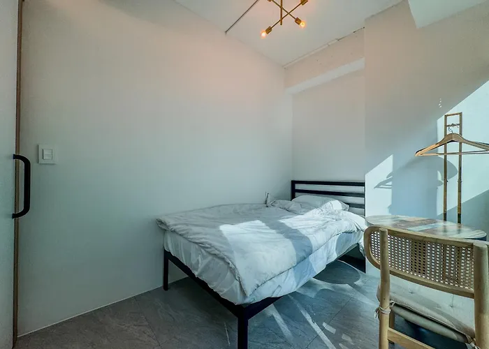 201, Atelier Seongsu Riverside Loft Cherry Blossom Road River Airport Bus Apartment Seoul