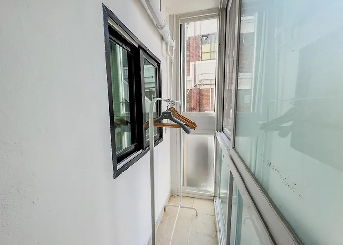 Apartment 201, Atelier Seongsu Riverside Loft Cherry Blossom Road River Airport Bus *